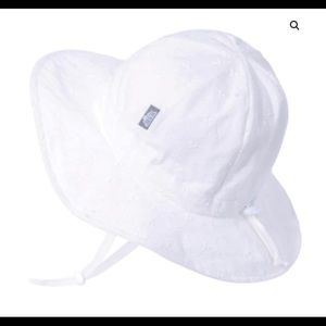 White eyelet Jan and jul cotton hat adjustable